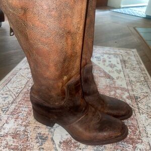 Size 9 Knox Freebird distressed boots